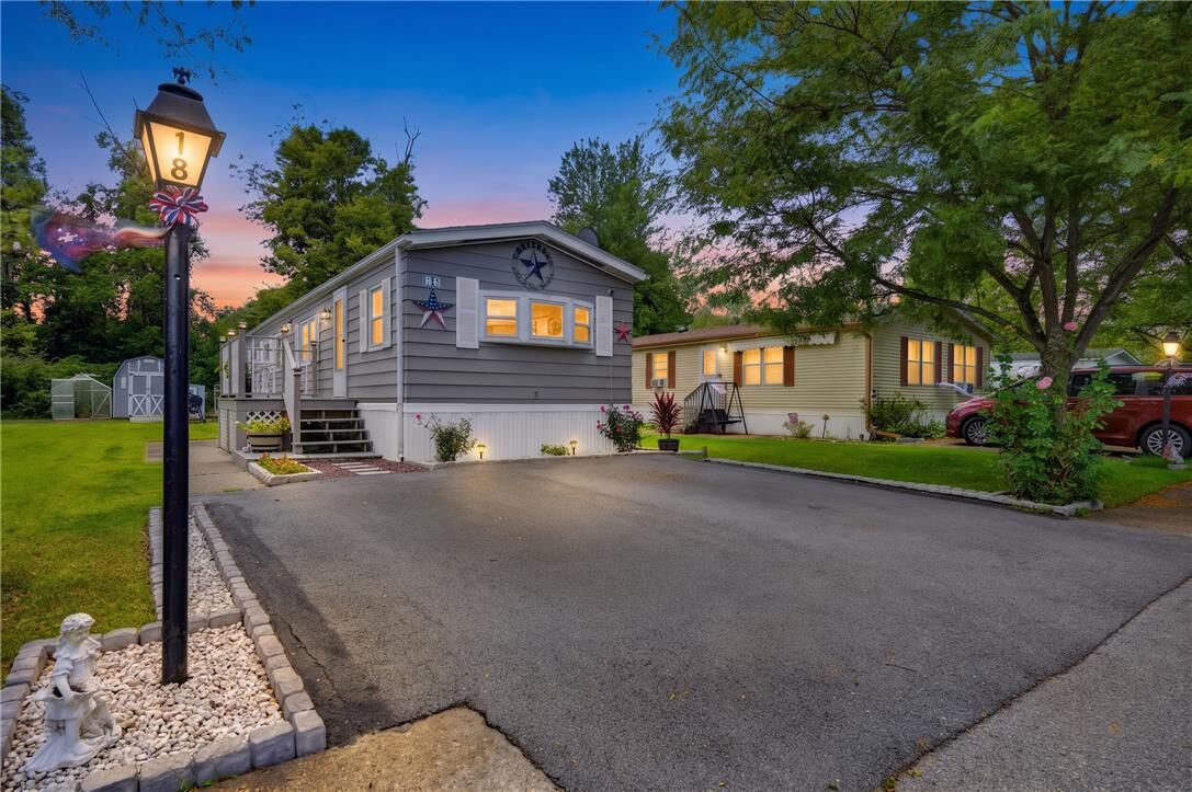 Property Photo:  18 Independence Way  PA 18343 