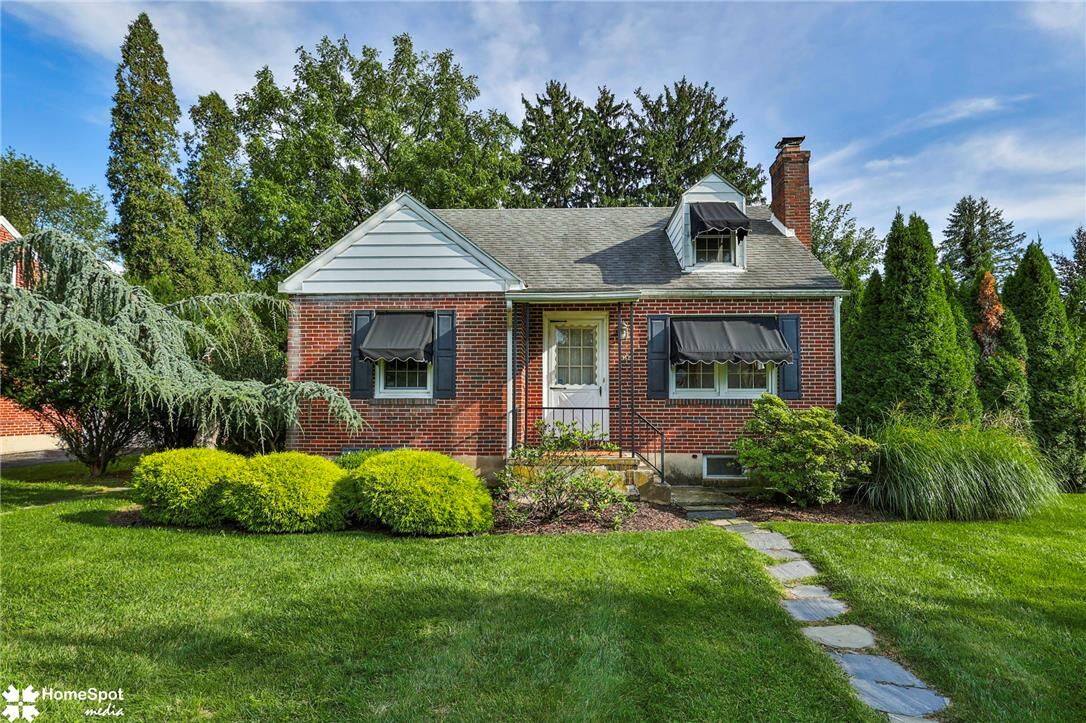 Property Photo:  1439 Westgate Drive  PA 18017 