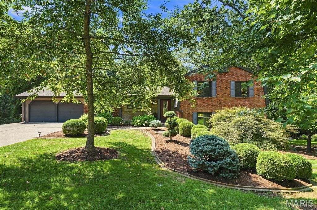 Property Photo: 1926 Grassy Ridge Road MO 63122