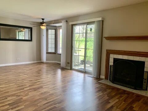 Property Photo:  1864 Fox Run Drive B  IL 60007 