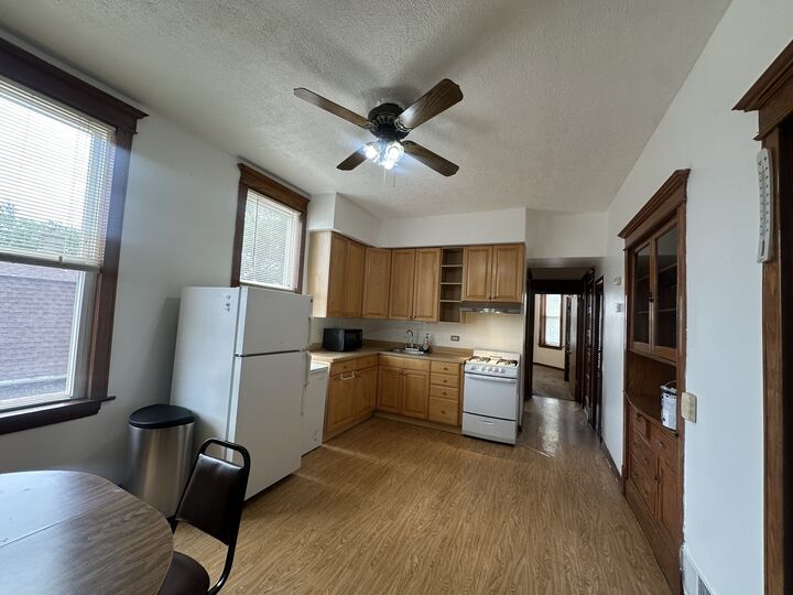 Property Photo:  4543 N Keystone Avenue 3  IL 60630 
