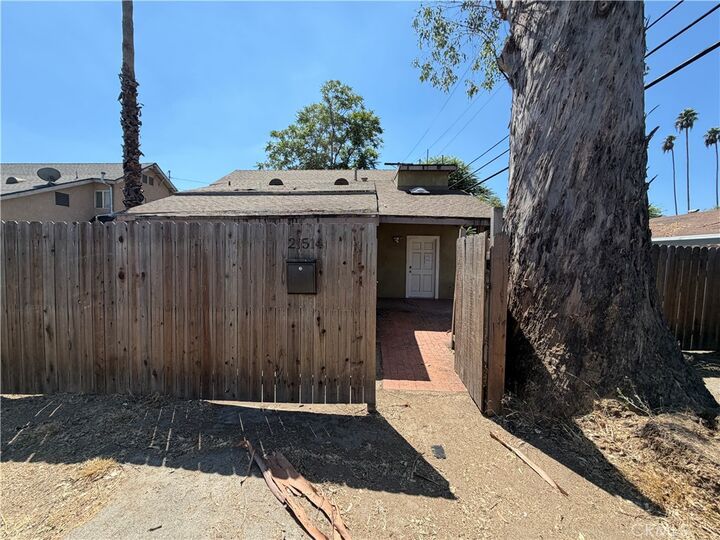 Property Photo: 21514 Cohasset Street CA 91303