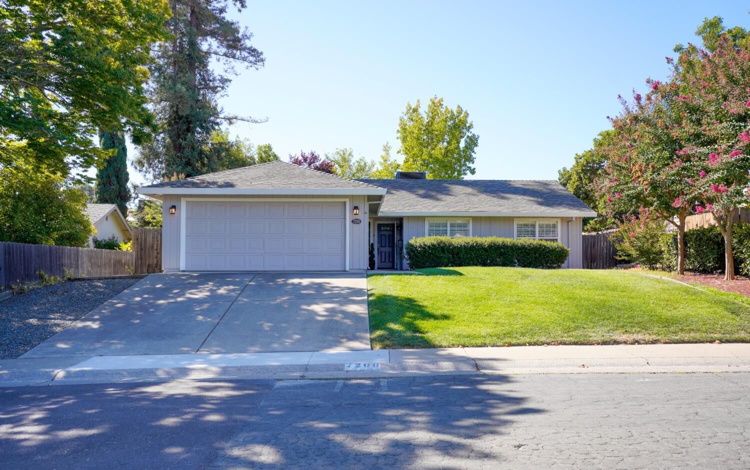 Property Photo: 7200 Mary Ann Way CA 95621