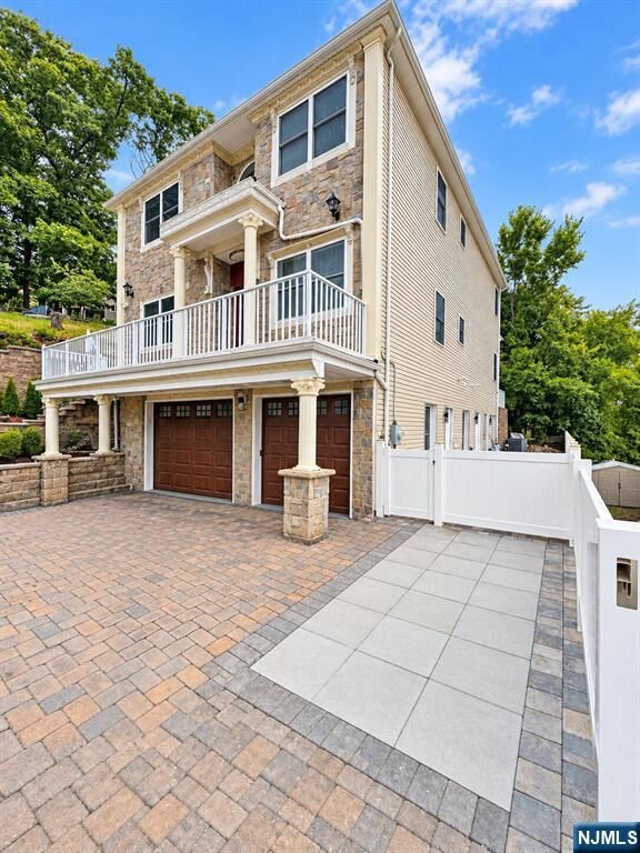 Property Photo:  574 Preakness Avenue 1  NJ 07508 