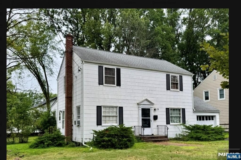 Property Photo:  13 Wellington Road  NJ 07039 