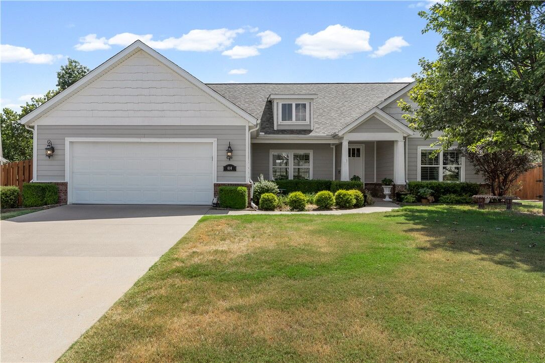 Property Photo:  614 S 59th Court  AR 72758 