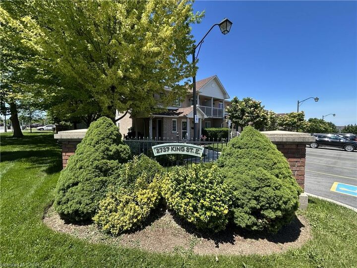 Property Photo:  2737 King Street E 72  ON L8G 5H1 