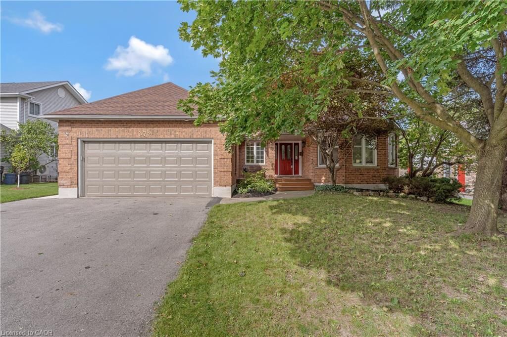 Property Photo:  372 Gatestone Boulevard  ON N2T 2J6 