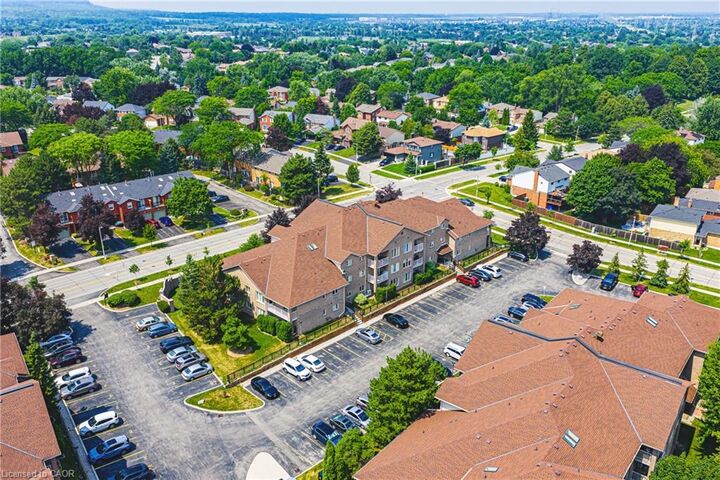 Property Photo:  3050 Pinemeadow Drive  ON L7M 3X5 