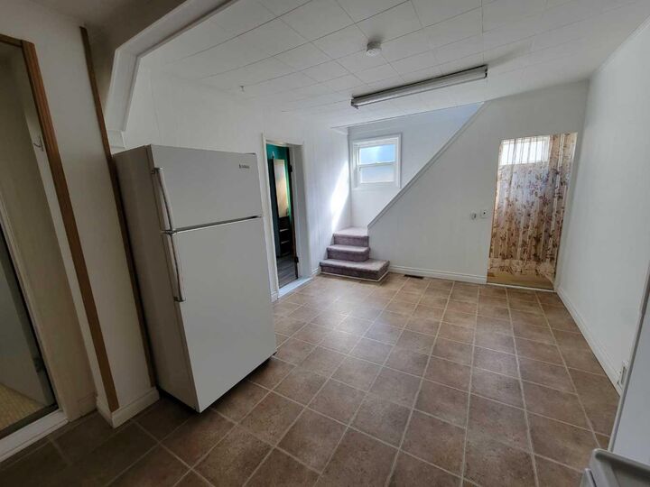 Property Photo:  137 14 Street N  AB T1H 2V6 