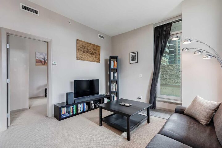 Property Photo:  210 15 Avenue SE 205  AB T2G 0B5 