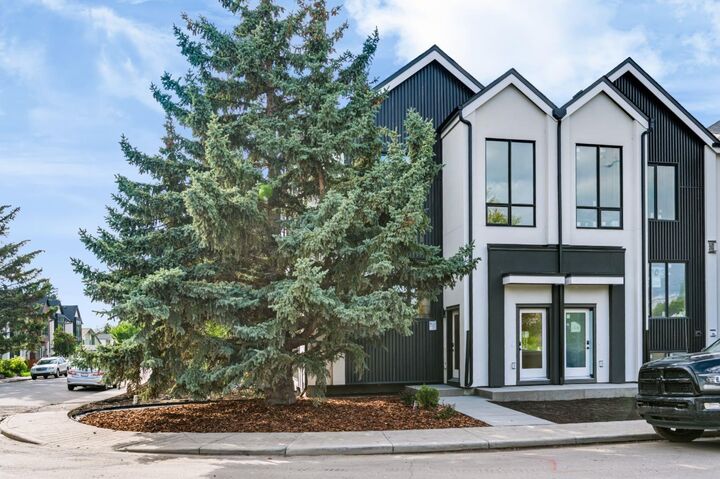 Property Photo:  1903B 17 Street NW  AB T2M 5B4 
