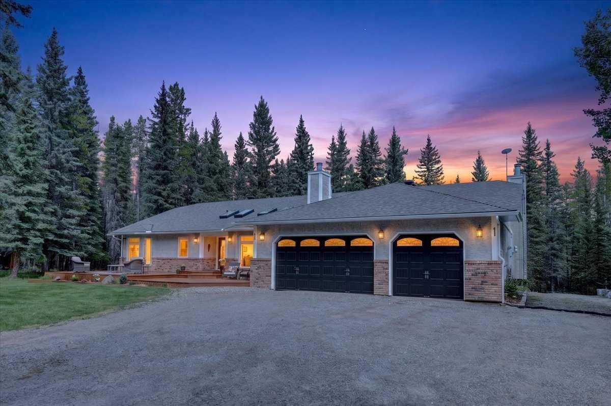 Property Photo: 348 Wild Rose Close AB T0L 0K0