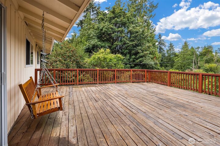 Property Photo:  18061  28th Avenue NE  WA 98155 