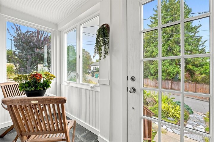 Property Photo:  2110 N 86th Street  WA 98103 