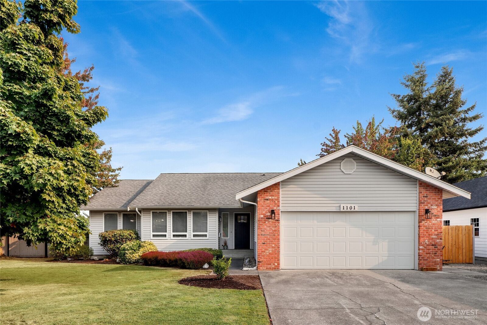 Property Photo:  1101  Cascade Way  WA 98264 