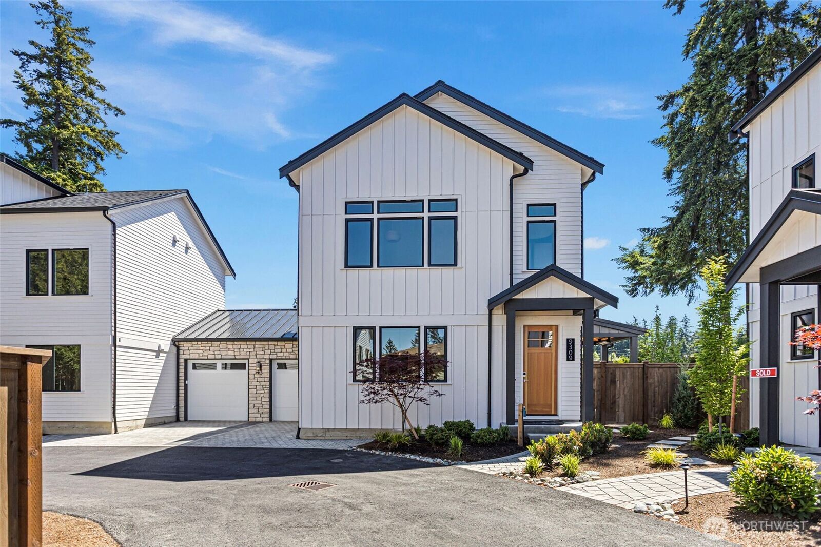 Property Photo:  9309  132nd Avenue NE  WA 98033 
