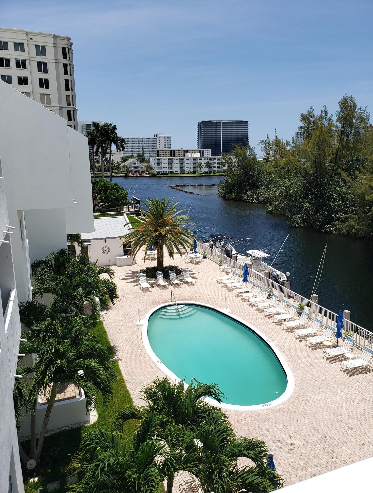 Property Photo:  2860 NE 14th St Street 404D  FL 33062 