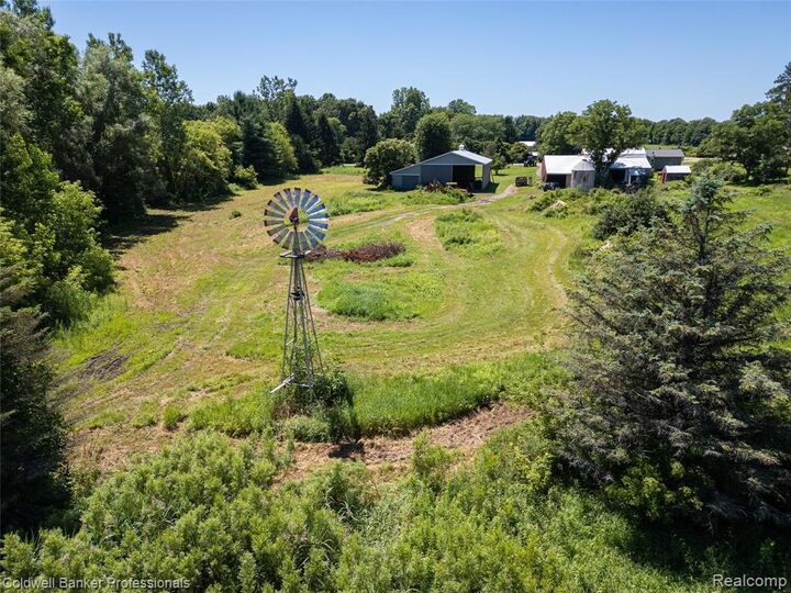 Property Photo:  1840 N Lake Pleasant Road  MI 48412 