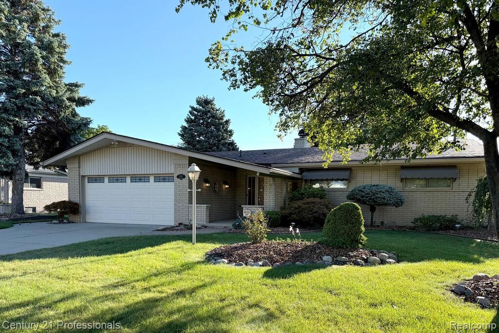 Property Photo: 37074 Gregory Drive MI 48312