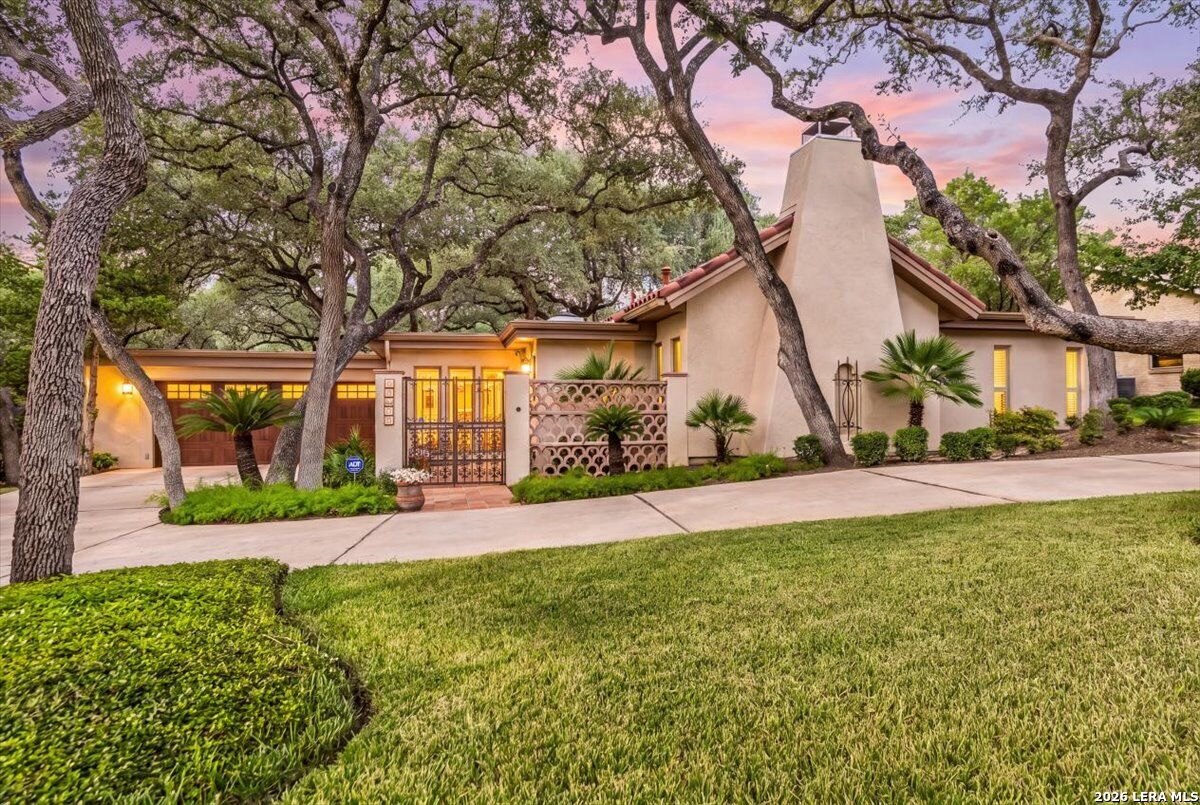 Property Photo:  11107 Whisper Rgd  TX 78230 