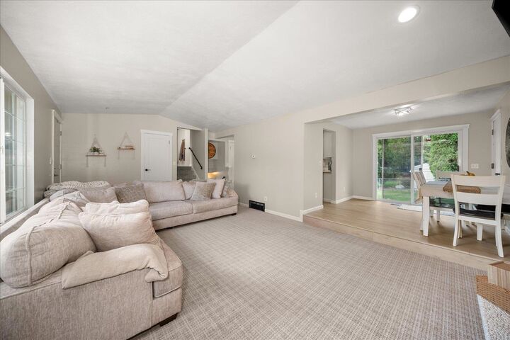 Property Photo:  4007 E Moody Rd  WA 99021 