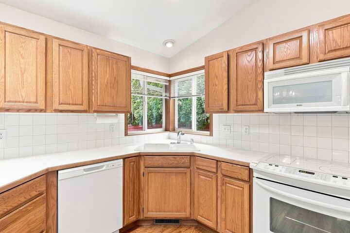 Property Photo: 6204 W Excell Ave WA 99208