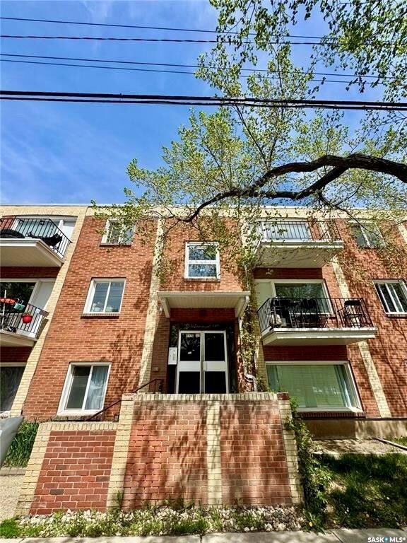 Property Photo:  2320 13th Avenue 11  SK S4V 0V7 