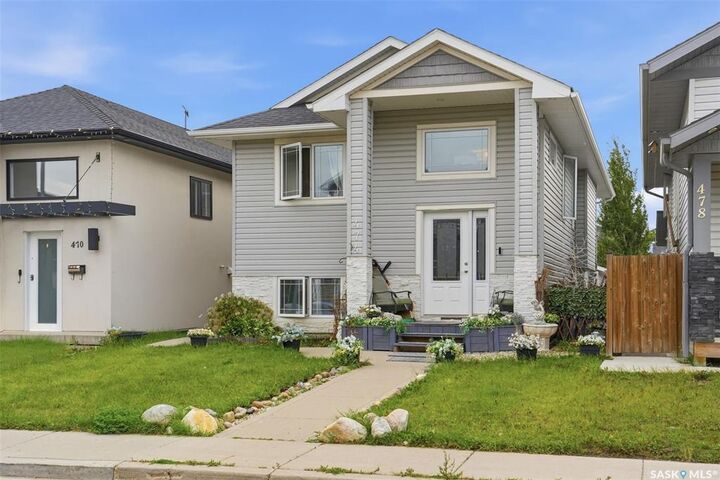 Property Photo:  474 Kloppenburg Street  SK S7W 0N8 