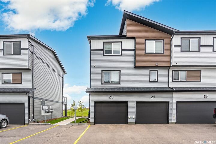 Property Photo:  651 Dubois Crescent 23  SK S7V 0R3 