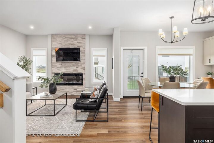 Property Photo:  345 Cockcroft Street  SK S7V 1Y8 