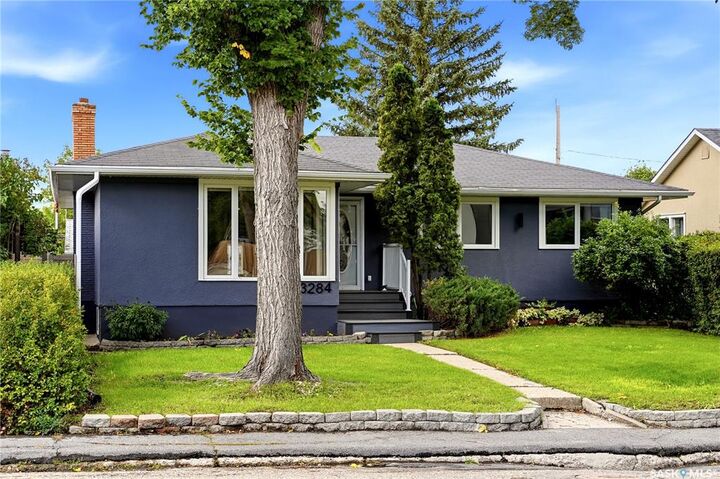Property Photo:  3284 Robinson Street  SK S4S 1V7 