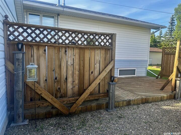 Property Photo:  202 Willow Street  SK S0K 2P0 