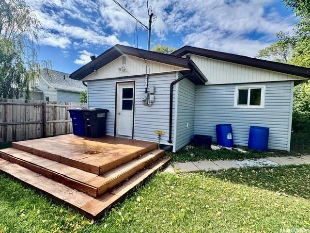Property Photo:  102 1st Street SW  SK S0K 4V0 