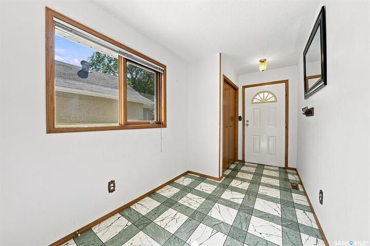 Property Photo:  2227 Herman Avenue  SK S7M 0N4 