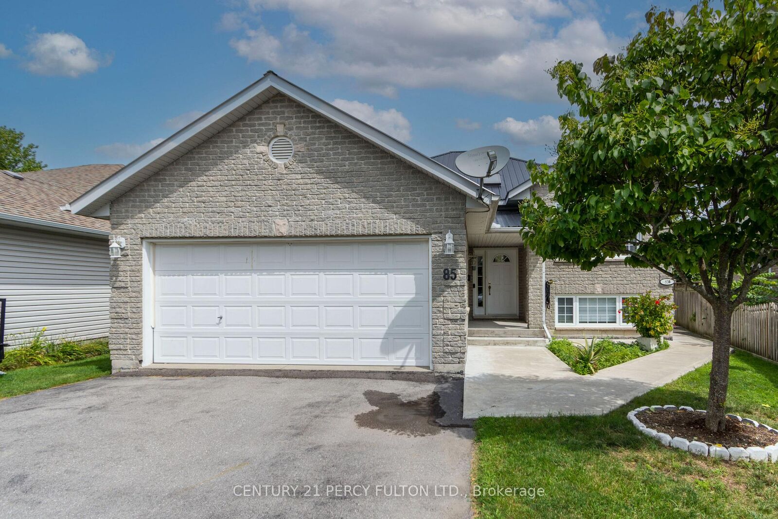 Property Photo: 85 Finch Drive ON K8P 5L4