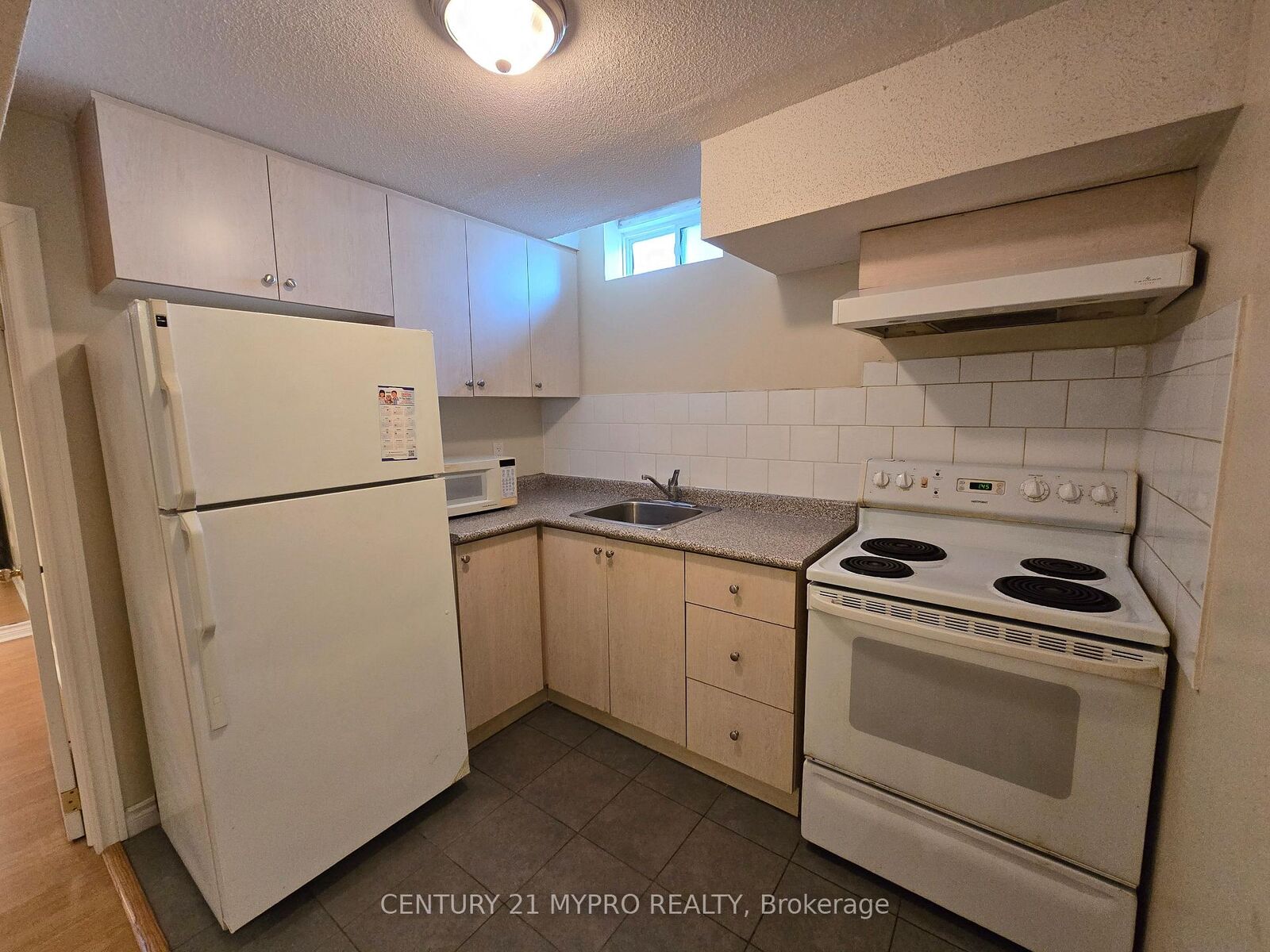 Property Photo:  10 Bianca Drive Lower Unit  ON L3R 5H2 