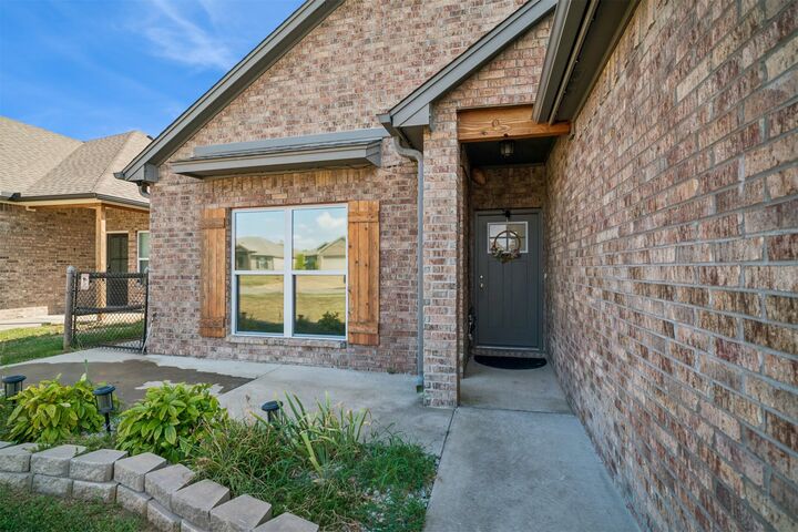 Property Photo: 26776 E 143rd Street S OK 74429