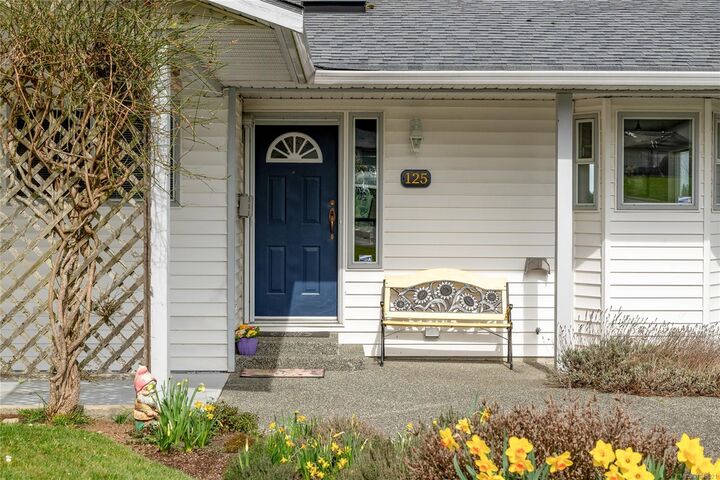 Property Photo:  125 Sylvan Pl  BC V9R 6S1 