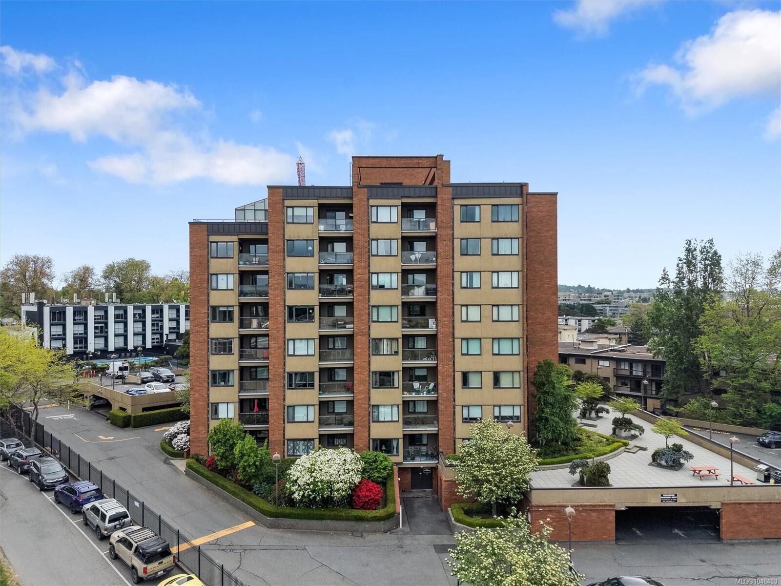 Property Photo:  103 Gorge Rd E #104  BC V9A 6Z2 