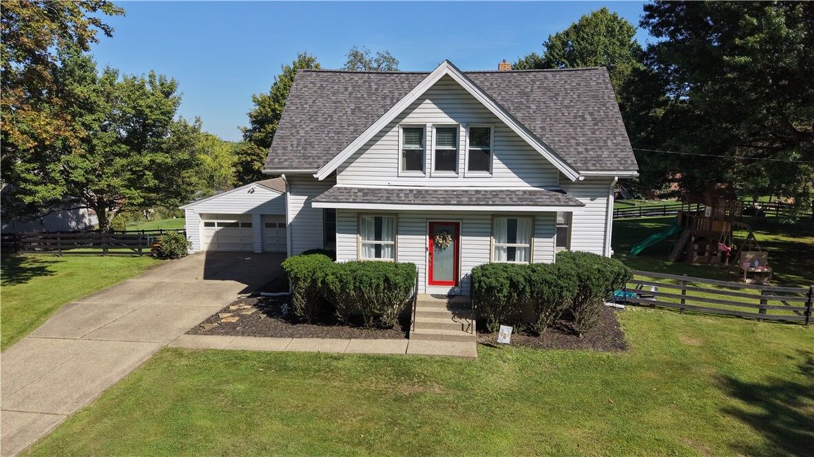 Property Photo:  310 Almar Dr  PA 15237 