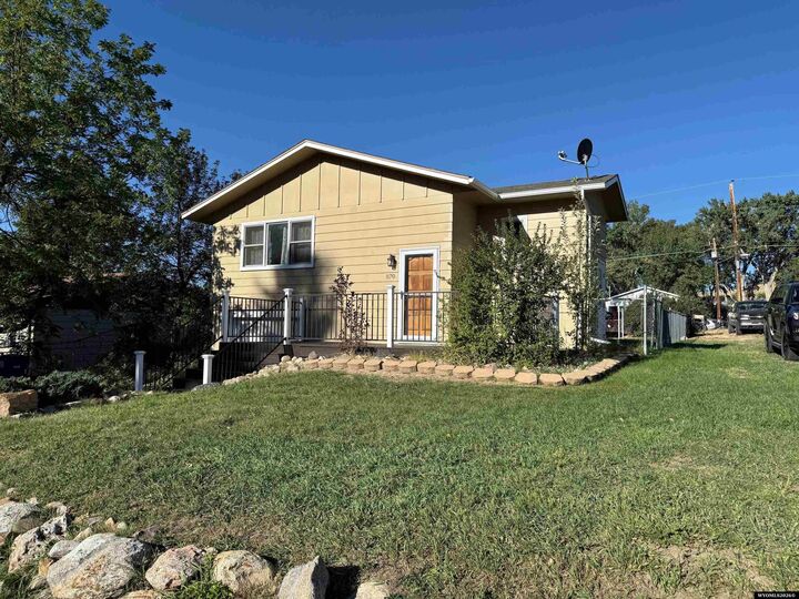Property Photo: 870 N Desmet Avenue WY 82834