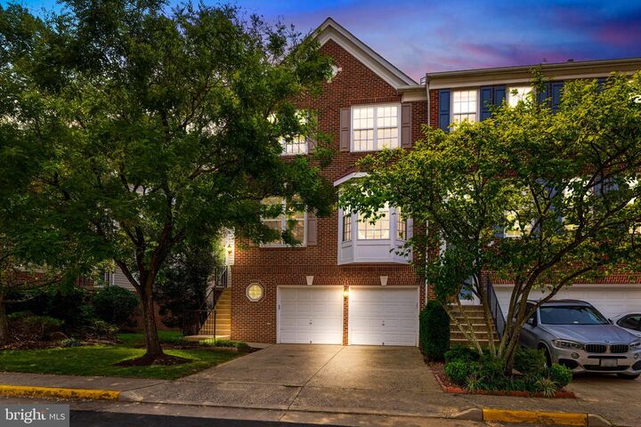 Property Photo: 9331 Branch Side Lane VA 22031