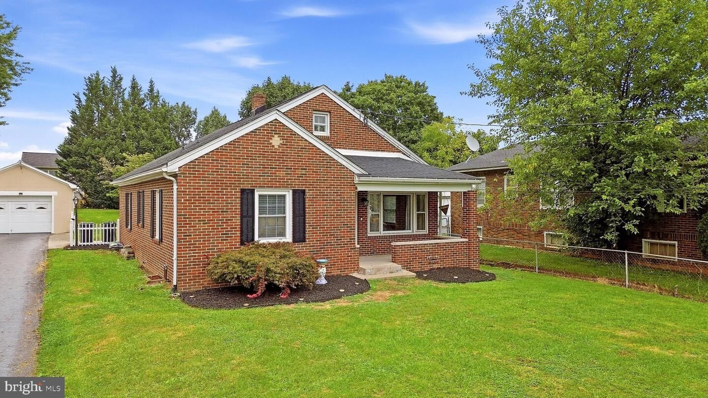 Property Photo:  427 Woodbury Avenue  WV 25404 