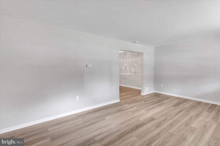 Property Photo: 5605 Ventnor Lane VA 22151
