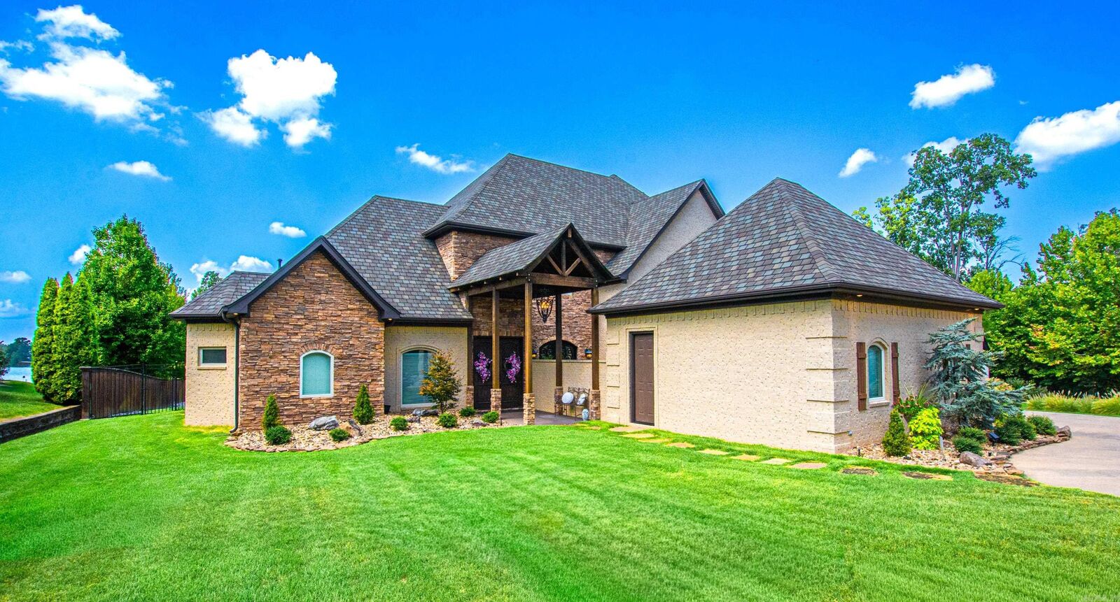Property Photo: 7303 Worth Avenue E. AR 72019