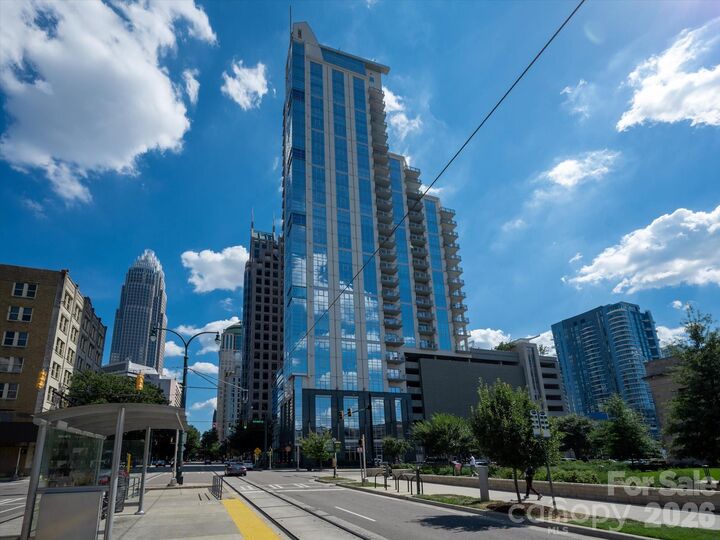 Property Photo: 333 W Trade Street 2005 NC 28202