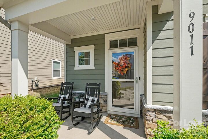 Property Photo:  9011 Ramsford Court  NC 28227 