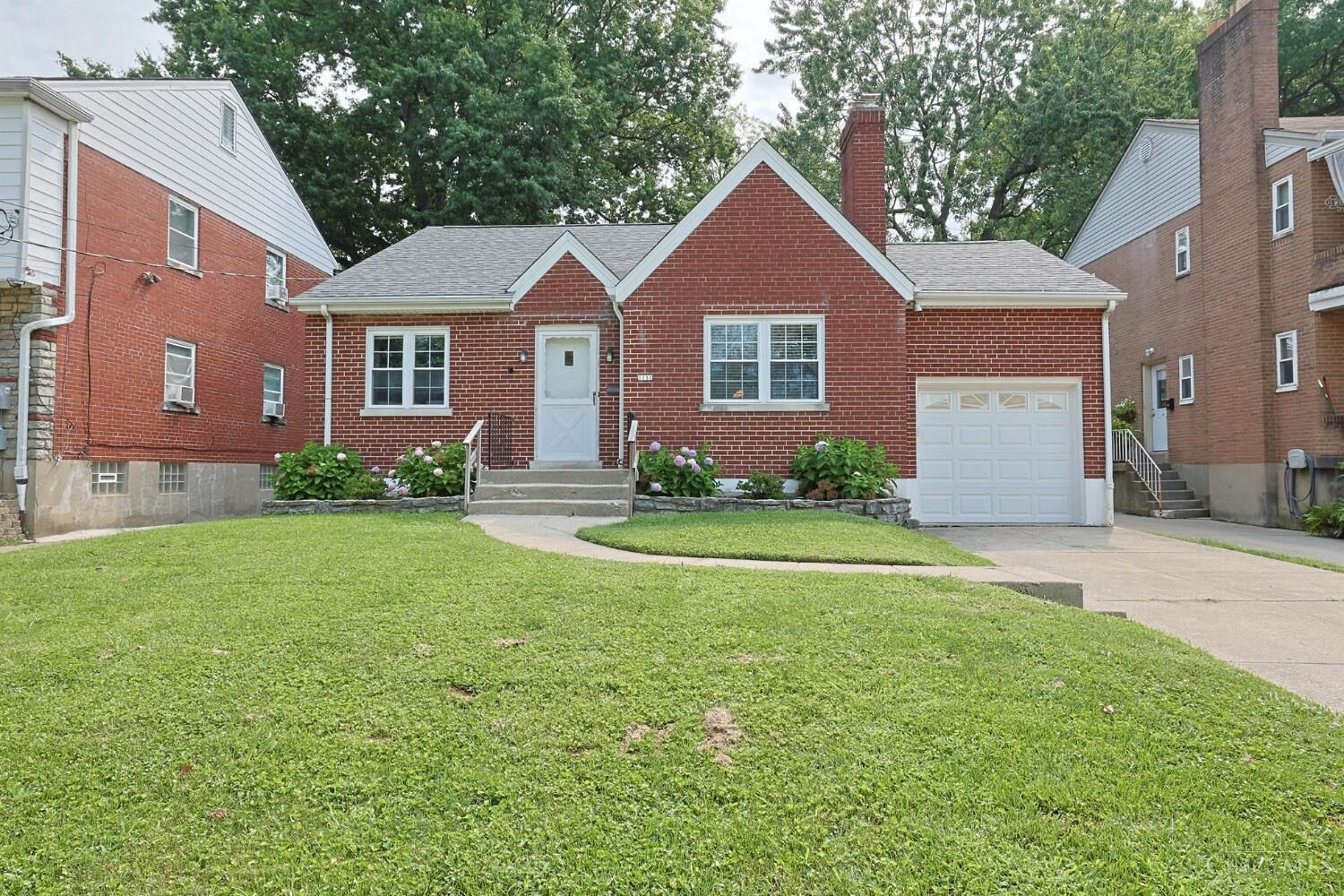 Property Photo:  1132 Betty Lane  OH 45238 