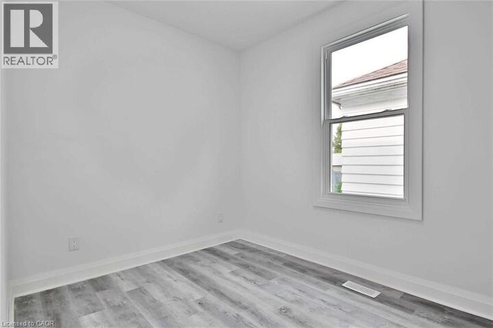 Property Photo:  549 Waterloo Street Upper  ON L8H 6V6 